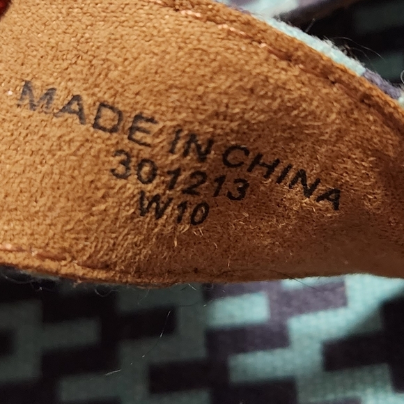 Jonathan Adler For TOMS Sandals - Picture 13 of 13